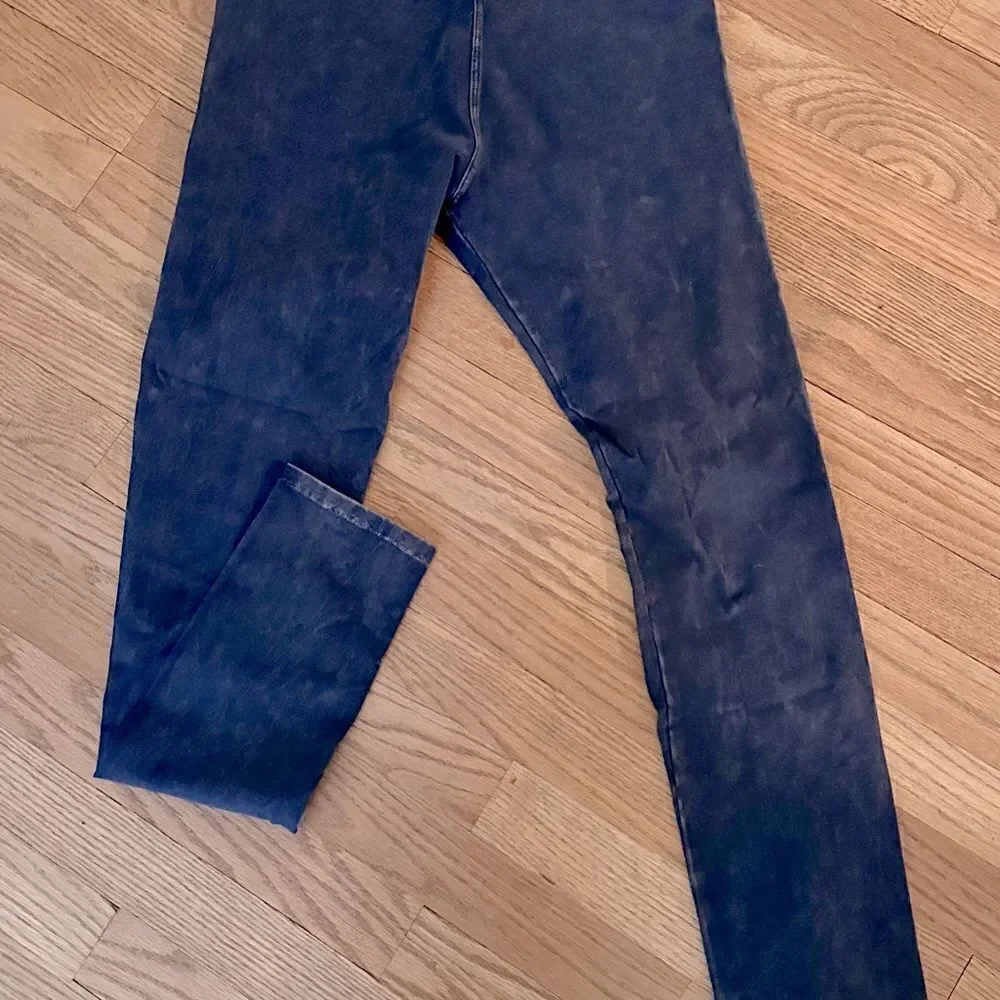 Like new Cotton/spandex legging - worn 1 time only!